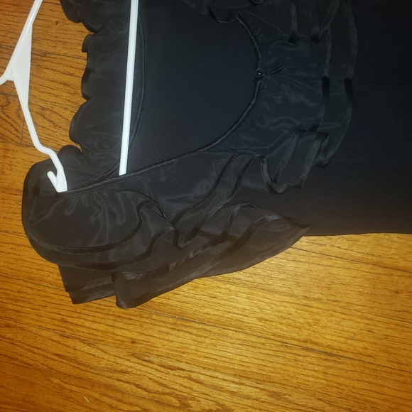 Bebe LBD layered neckline Size Small bodycon dress with slimming design - Picture 5 of 11